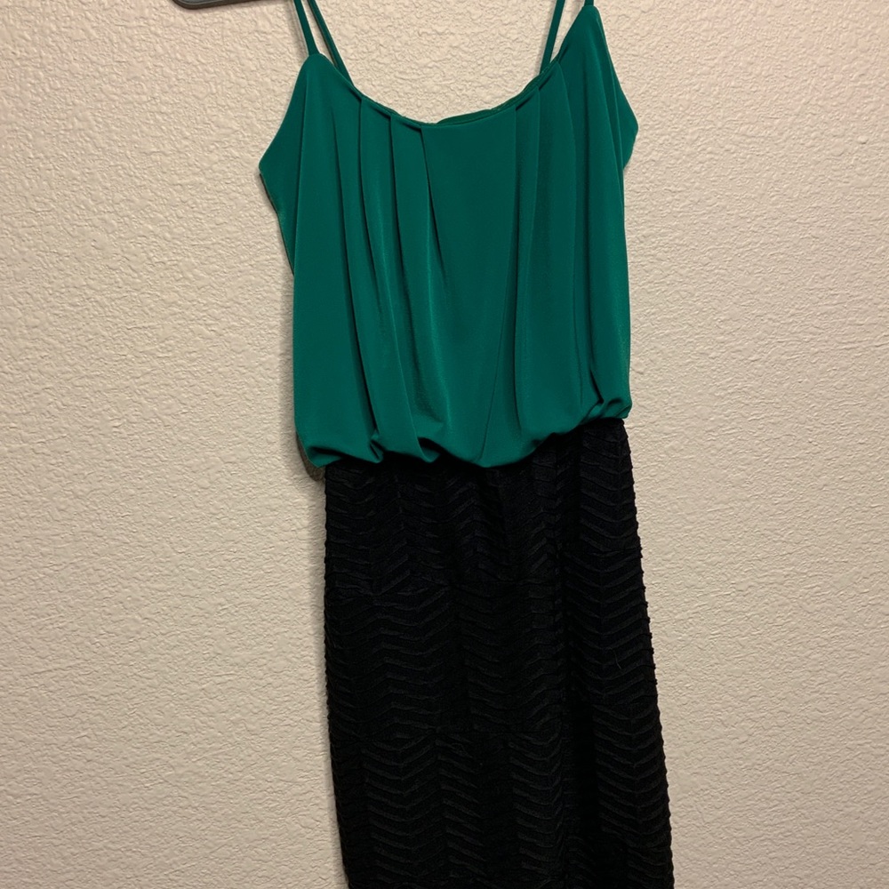 Black and green short dress